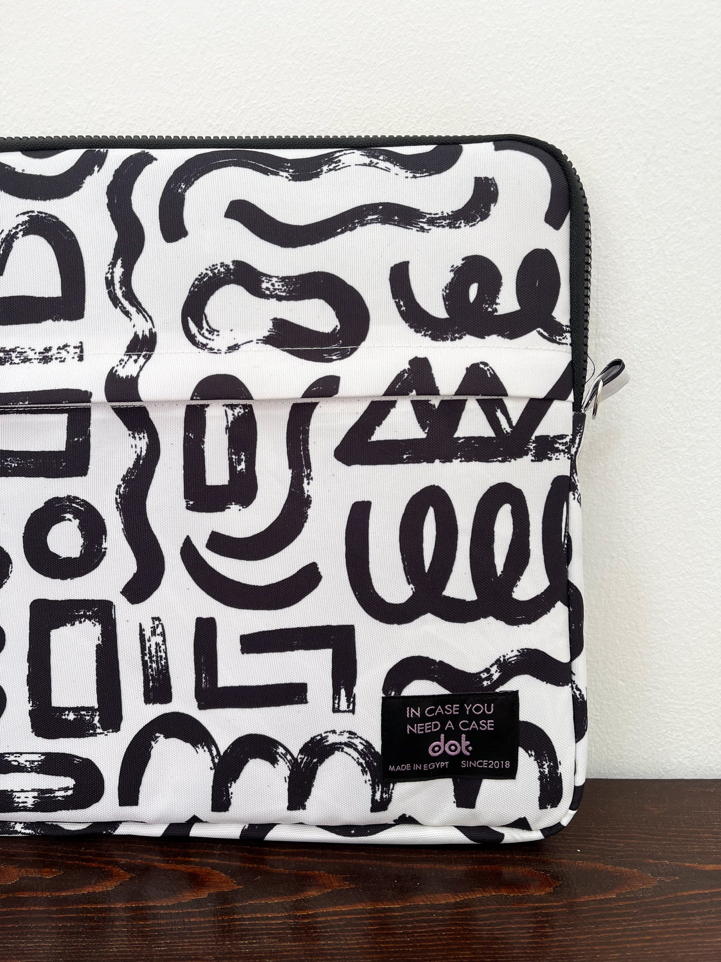 Abstract doodles in charcoal white 15.6 inch Laptop Sleeve
