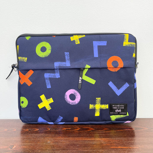 Geometric Scribbles in navy 15.6 inchLaptop Sleeve