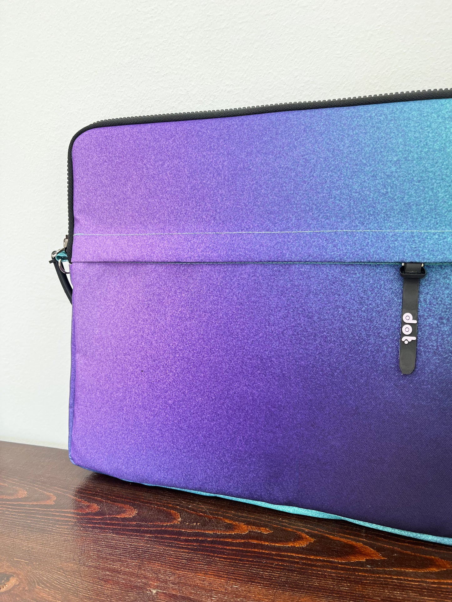 Gradient glow in Cool contrast 13 inch Laptop Sleeve