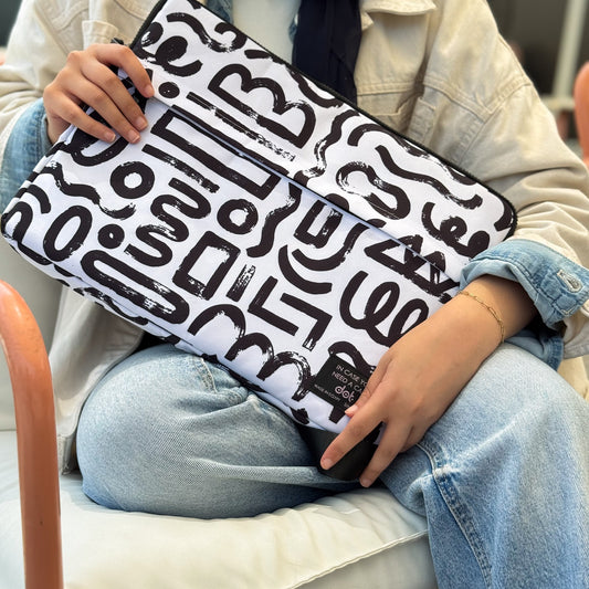 Abstract doodles in charcoal white 15.6 inch Laptop Sleeve