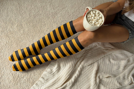 yellow in black colone