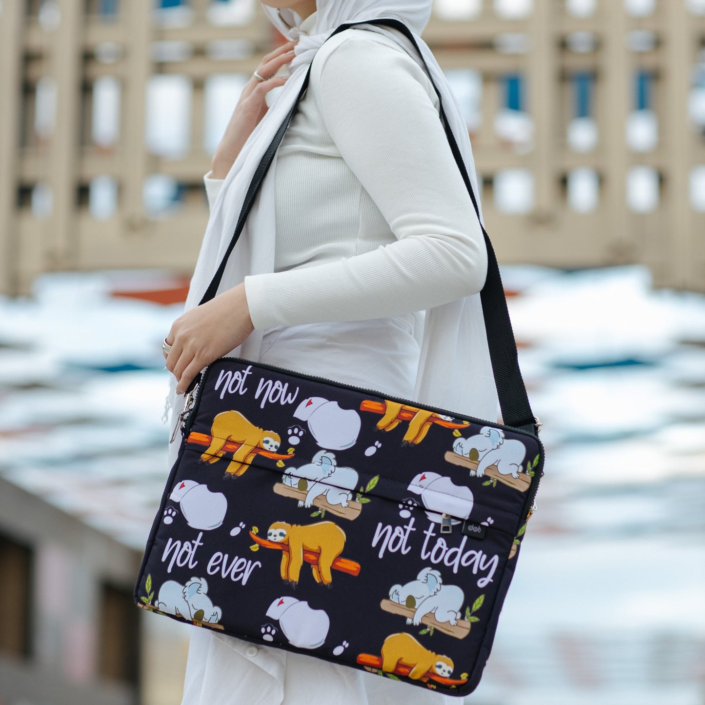 Lazy Laptop Sleeve - dotgallery