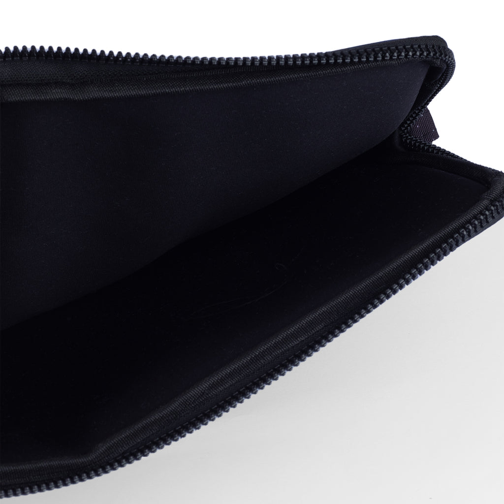 Do nothing  15.6 inch Laptop Sleeve - dotgallery