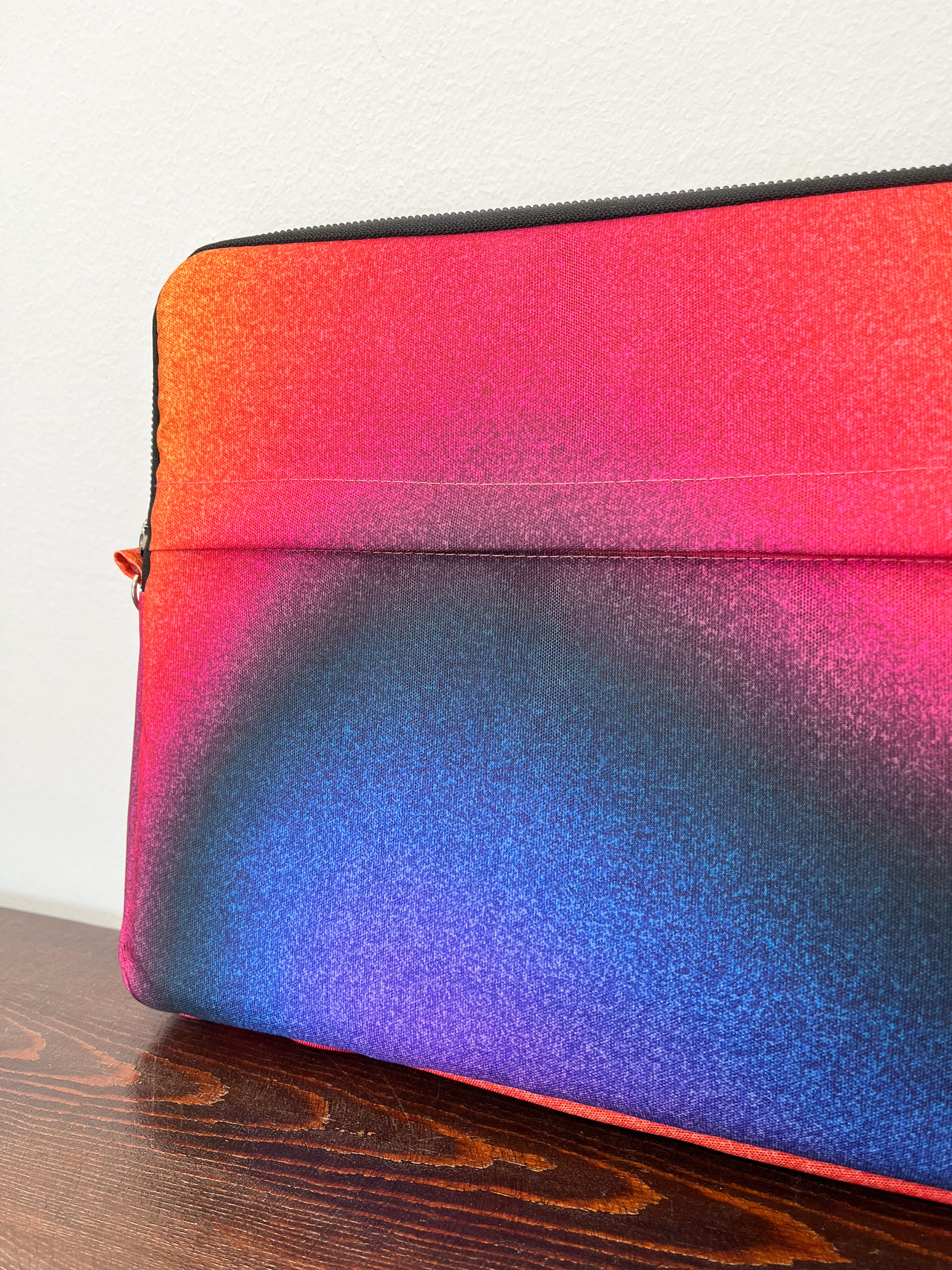 Gradient glow in Sunset hues 13 inch Laptop Sleeve - dotgallery