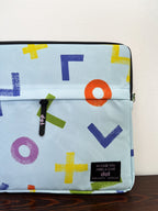 Geometric Scribbles in baby blue 15.6 inch Laptop Sleeve - dotgallery
