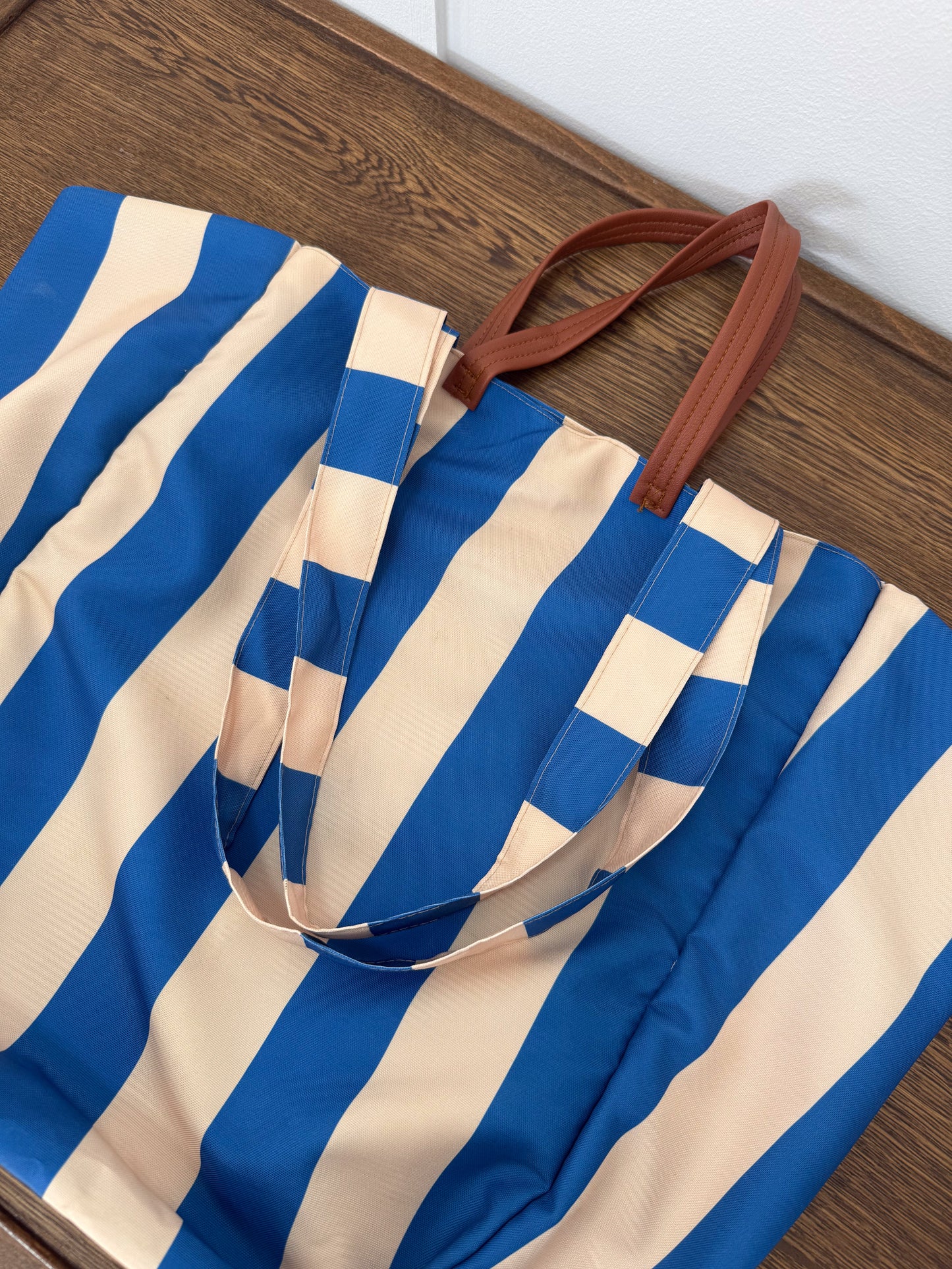 Blue striped tote bag