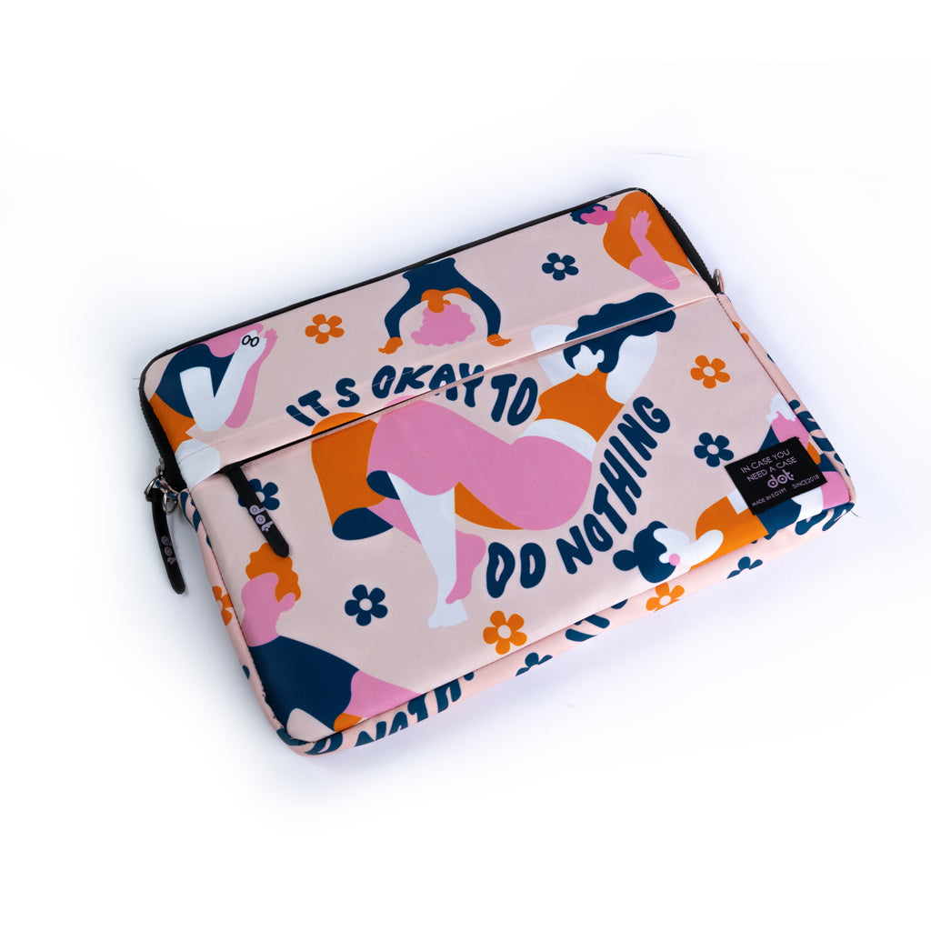 Do nothing  15.6 inch Laptop Sleeve - dotgallery