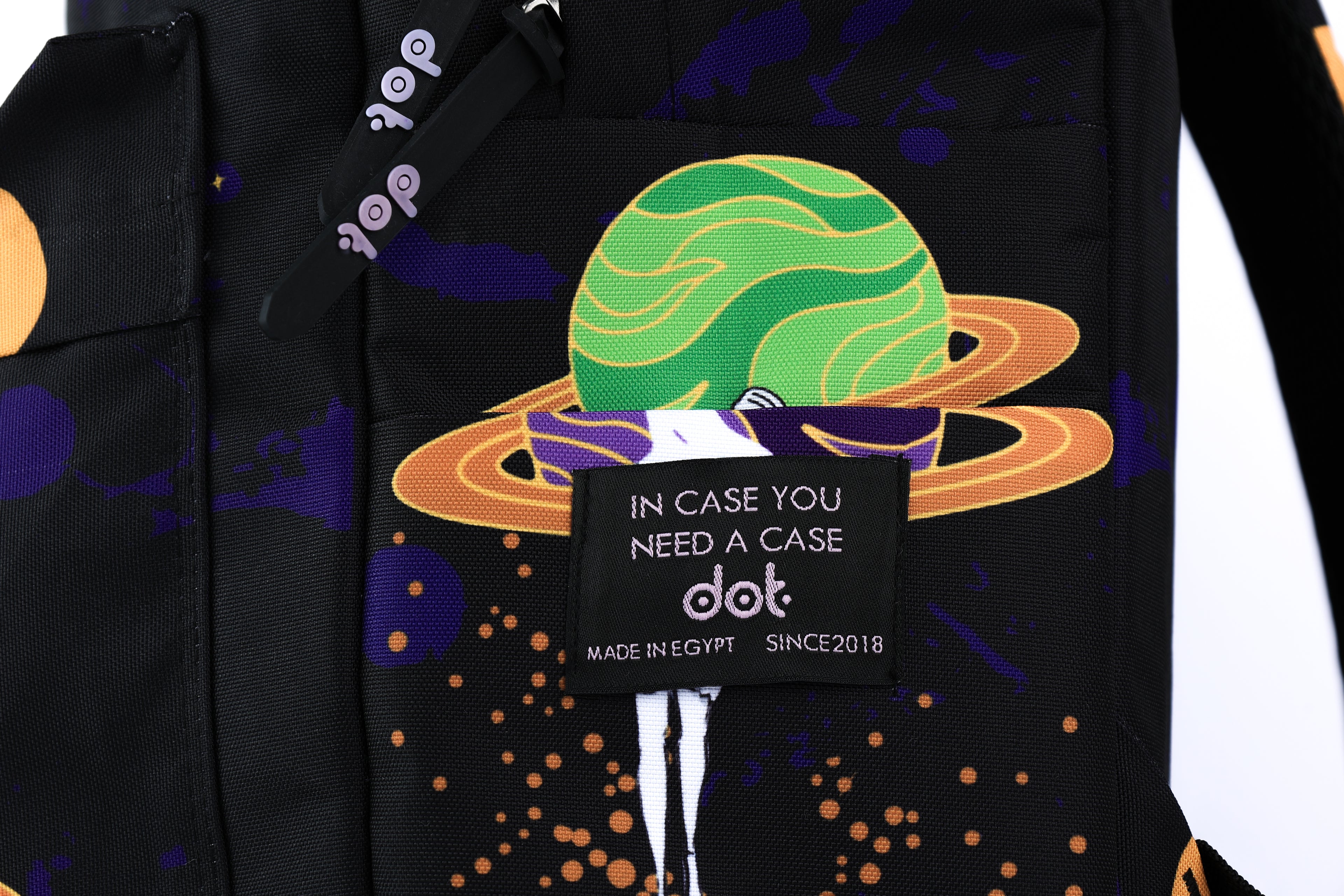 لفيت الكون Backpack - dotgallery