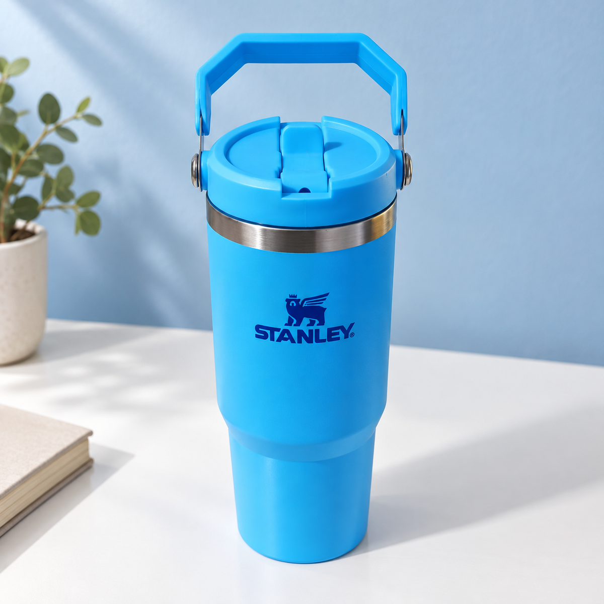 stanley with hand basic baby blue