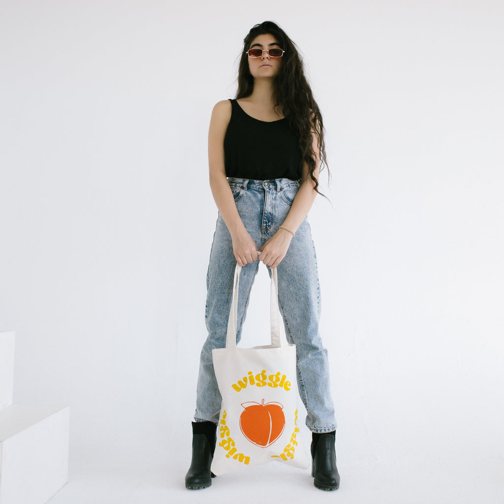Wiggle Wiggle Tote Bag - dotgallery
